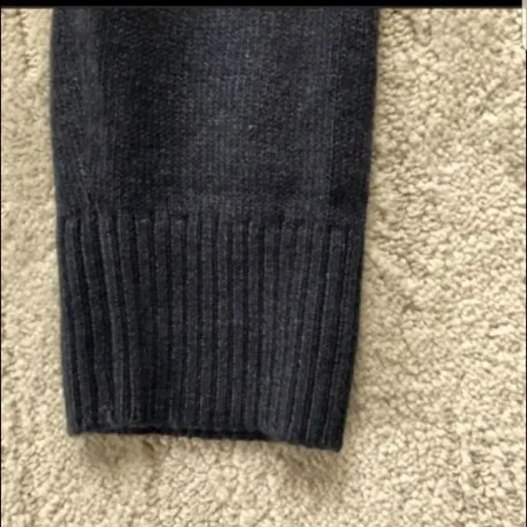 Men’s Banana Republic Pullover - Picture 7 of 7